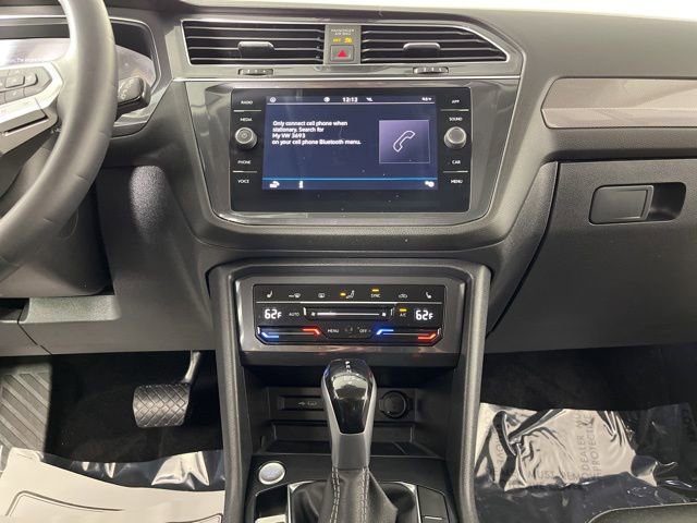 Used 2023 Volkswagen Tiguan SE image 25