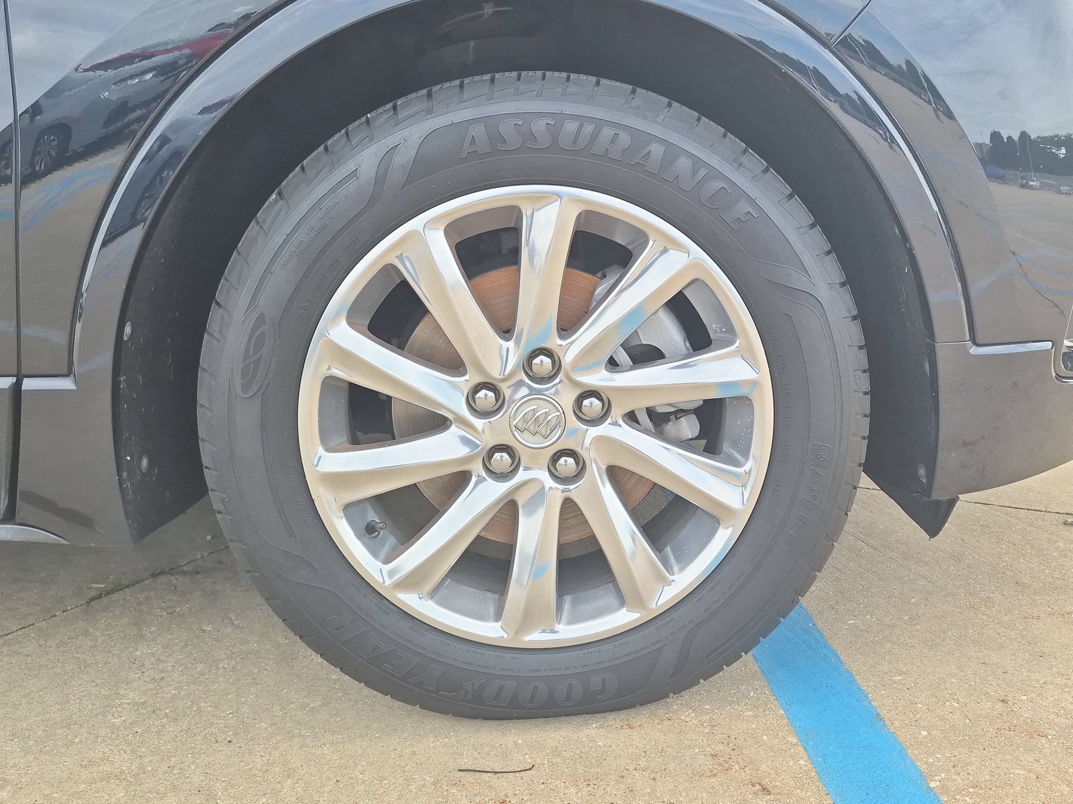 Used 2020 Buick Envision Essence FWD image 36