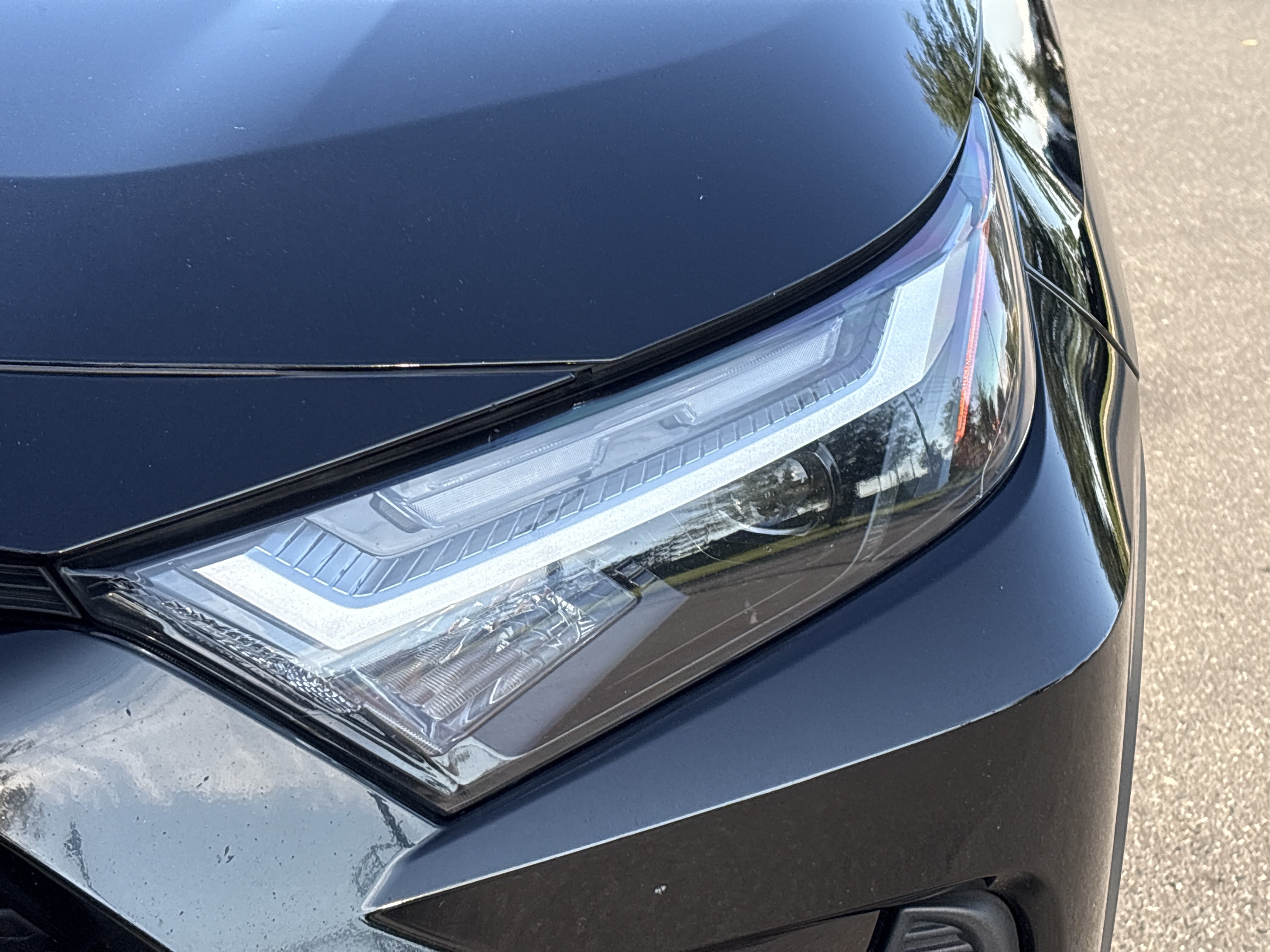 Used 2023 Toyota RAV4 XLE AWD/4WD image 11