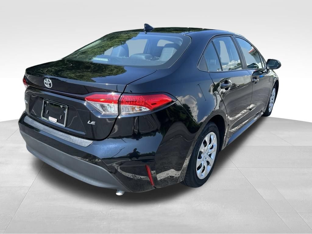 Certified 2024 Toyota Corolla LE FWD image 5