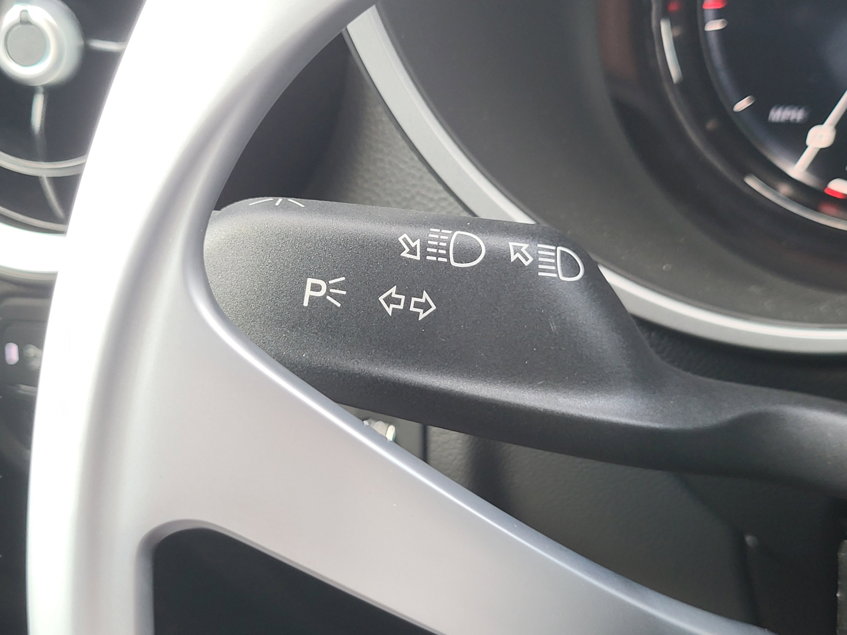New 2025 Alfa Romeo Stelvio Sprint AWD/4WD image 30
