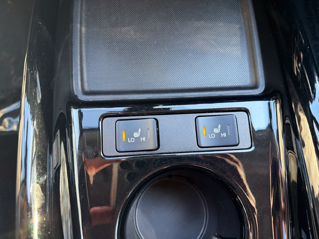 Used 2022 Toyota Prius Prime LE FWD image 18
