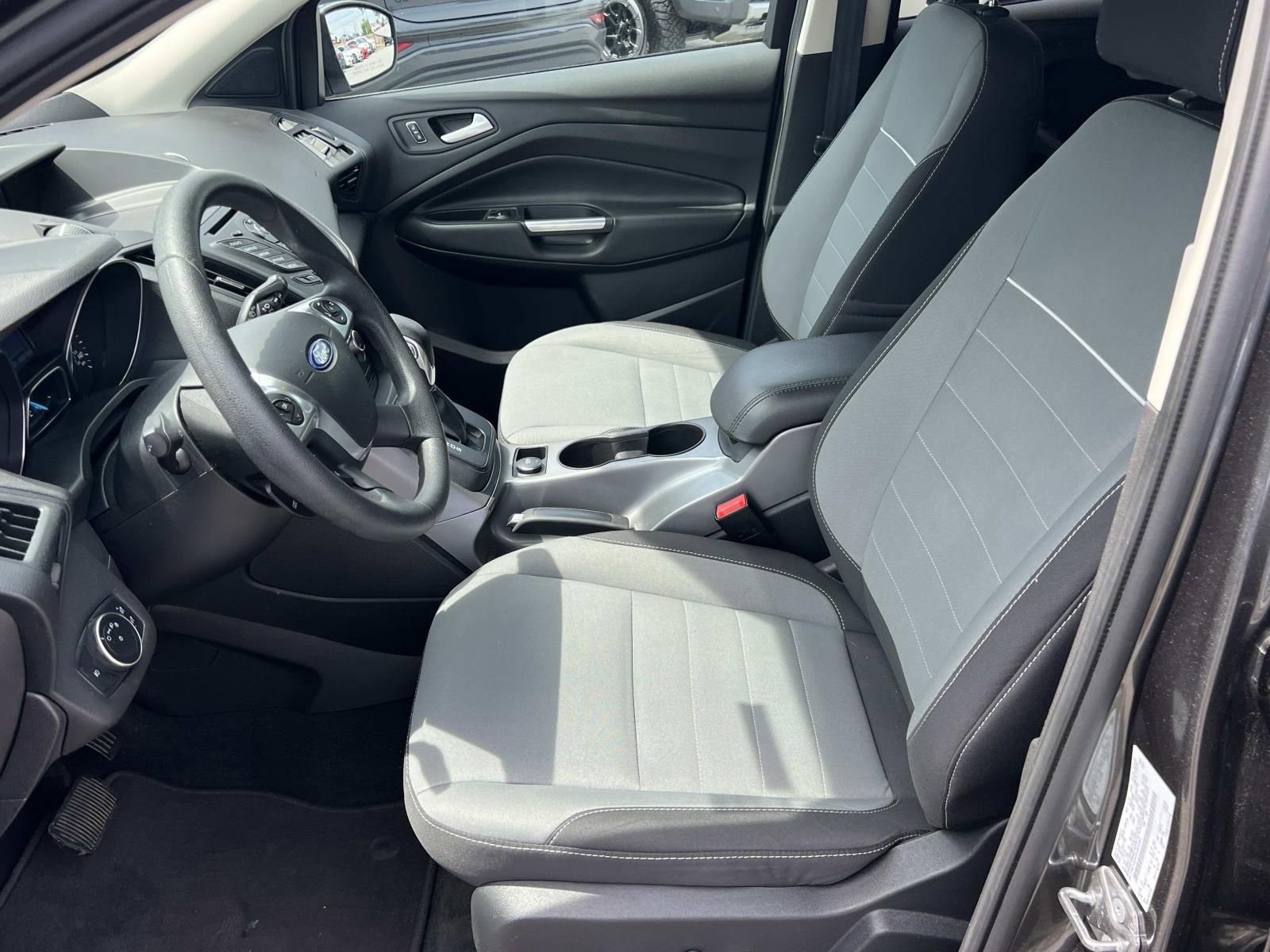 Used 2015 Ford Escape SE FWD image 9