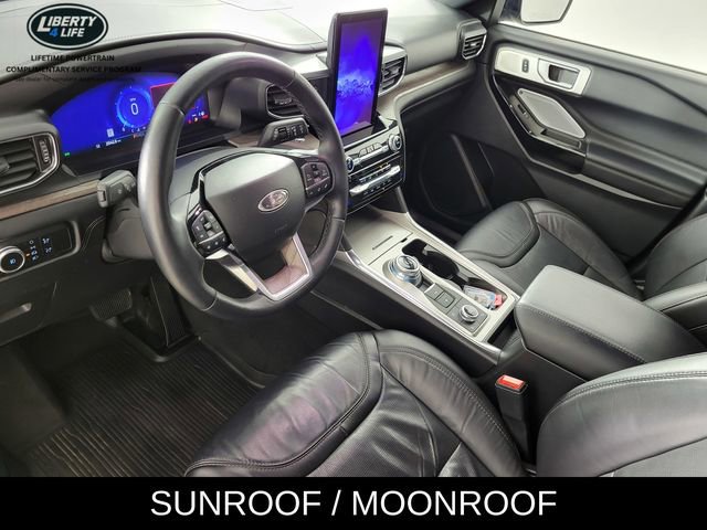Certified 2023 Ford Explorer Platinum w/ Technology Package AWD/4WD image 12