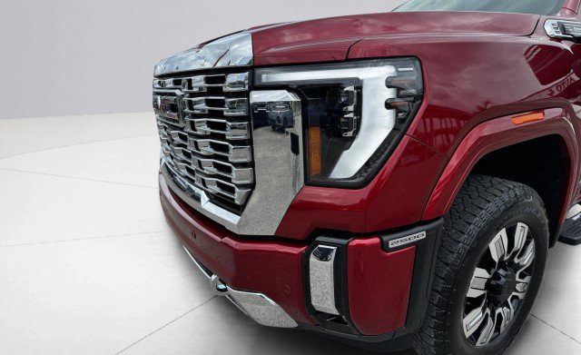 Used 2024 GMC Sierra 2500 Denali w/ Denali Reserve Package image 13