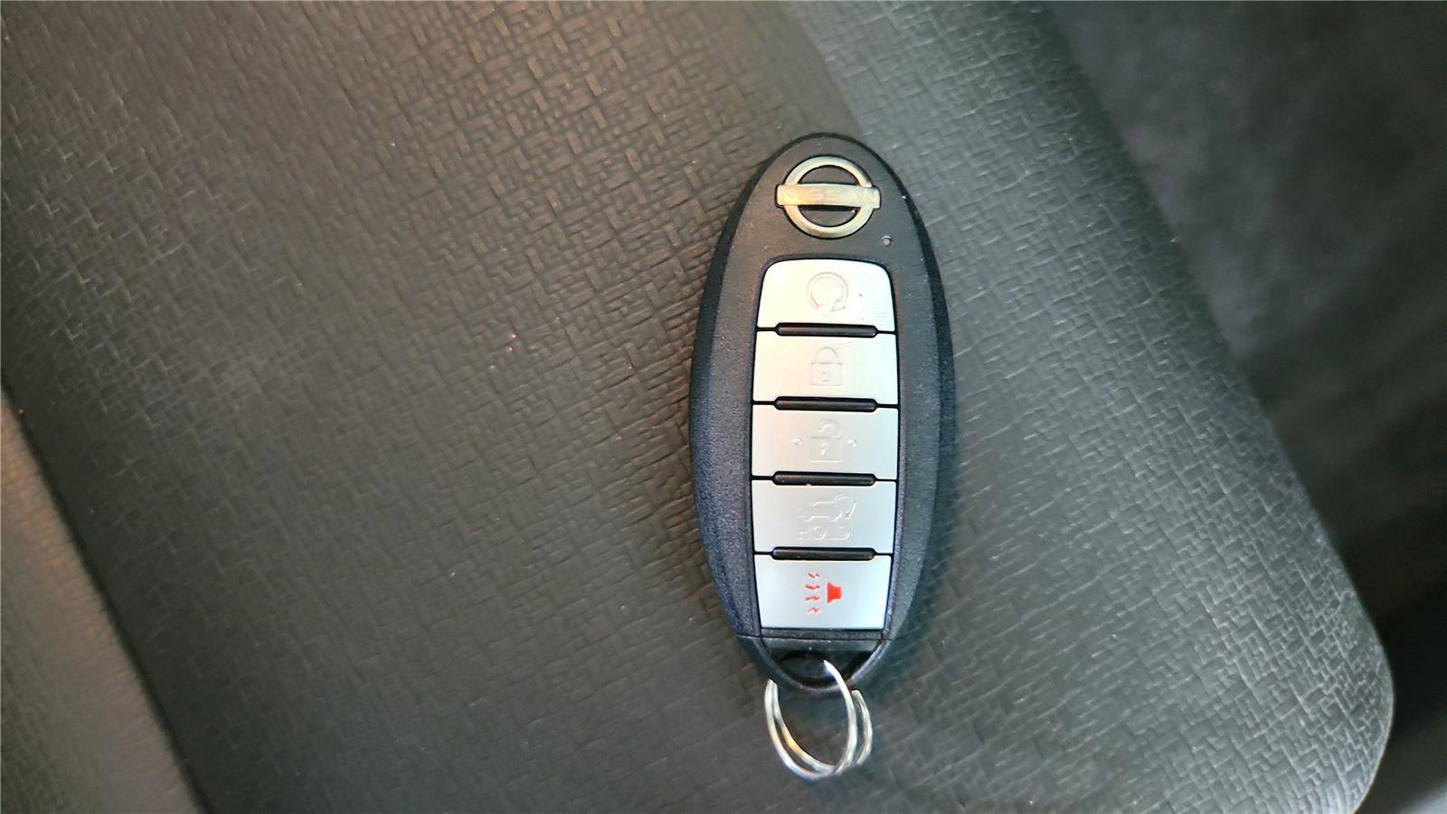 Used 2022 Nissan Rogue SV w/ SV Premium Package image 22