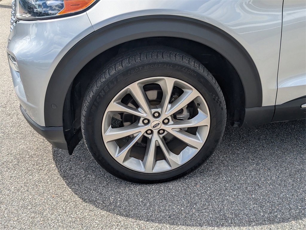 Used 2022 Ford Explorer Platinum w/ Equipment Group 601A image 10