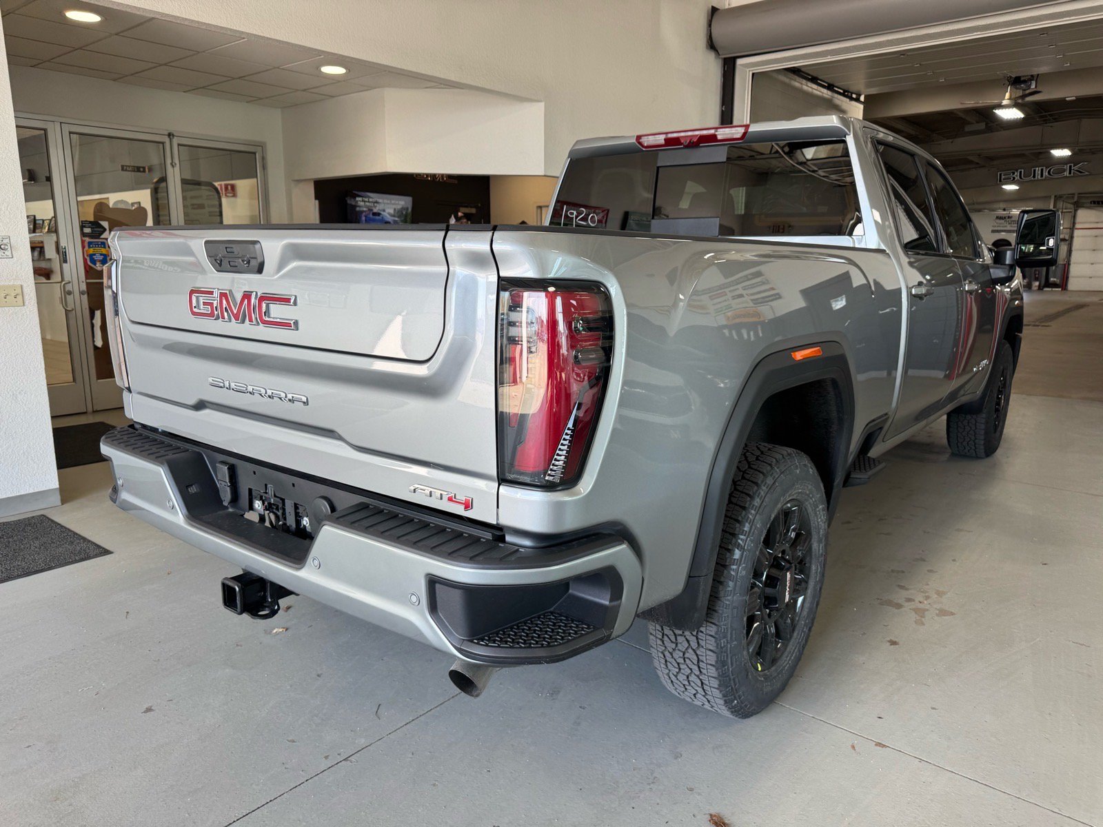 New 2026 GMC Sierra 2500 AT4 w/ AT4 Premium Plus Package AWD/4WD image 5