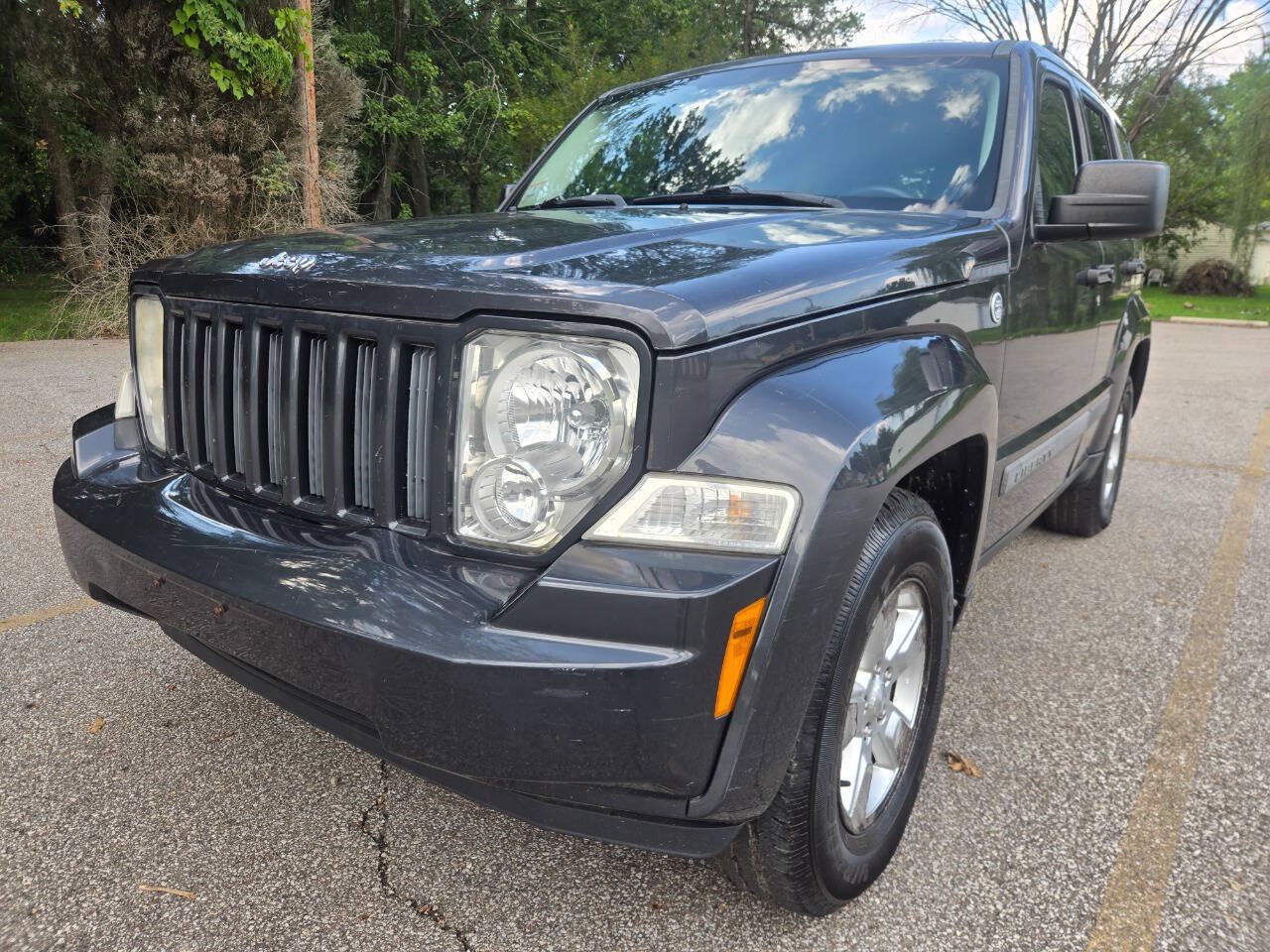 Used 2011 Jeep Liberty Sport w/ Popular Equipment Group AWD/4WD image 1