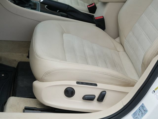 Used 2014 Volkswagen Passat 1.8T SEL Premium FWD image 14