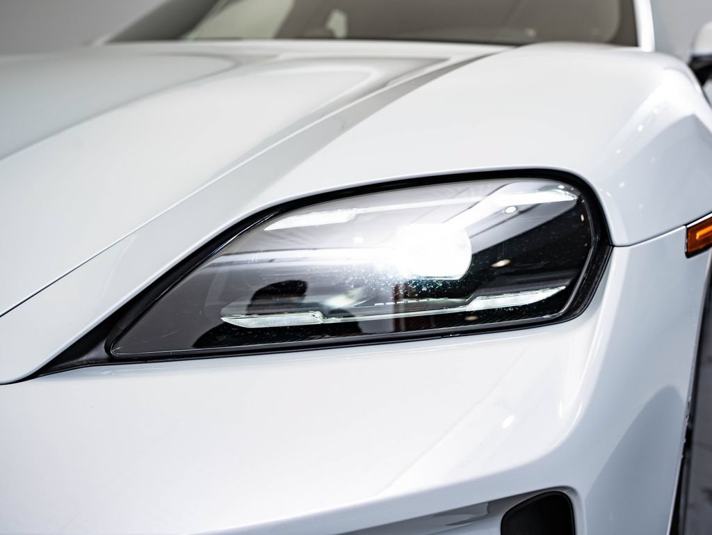 New 2026 Porsche Taycan 4S AWD/4WD image 14