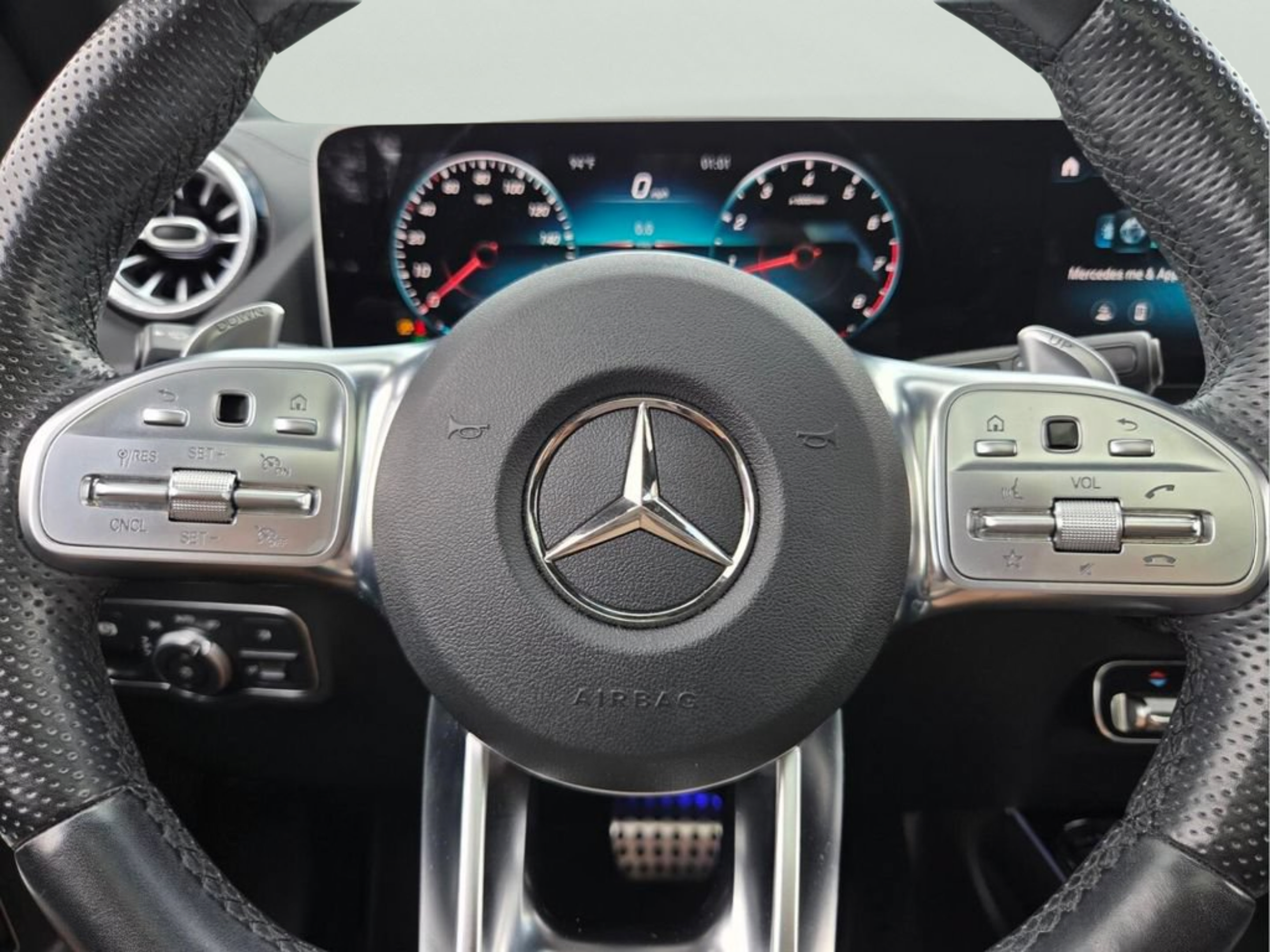 Used 2021 Mercedes-Benz GLA 35 AMG 4MATIC image 28