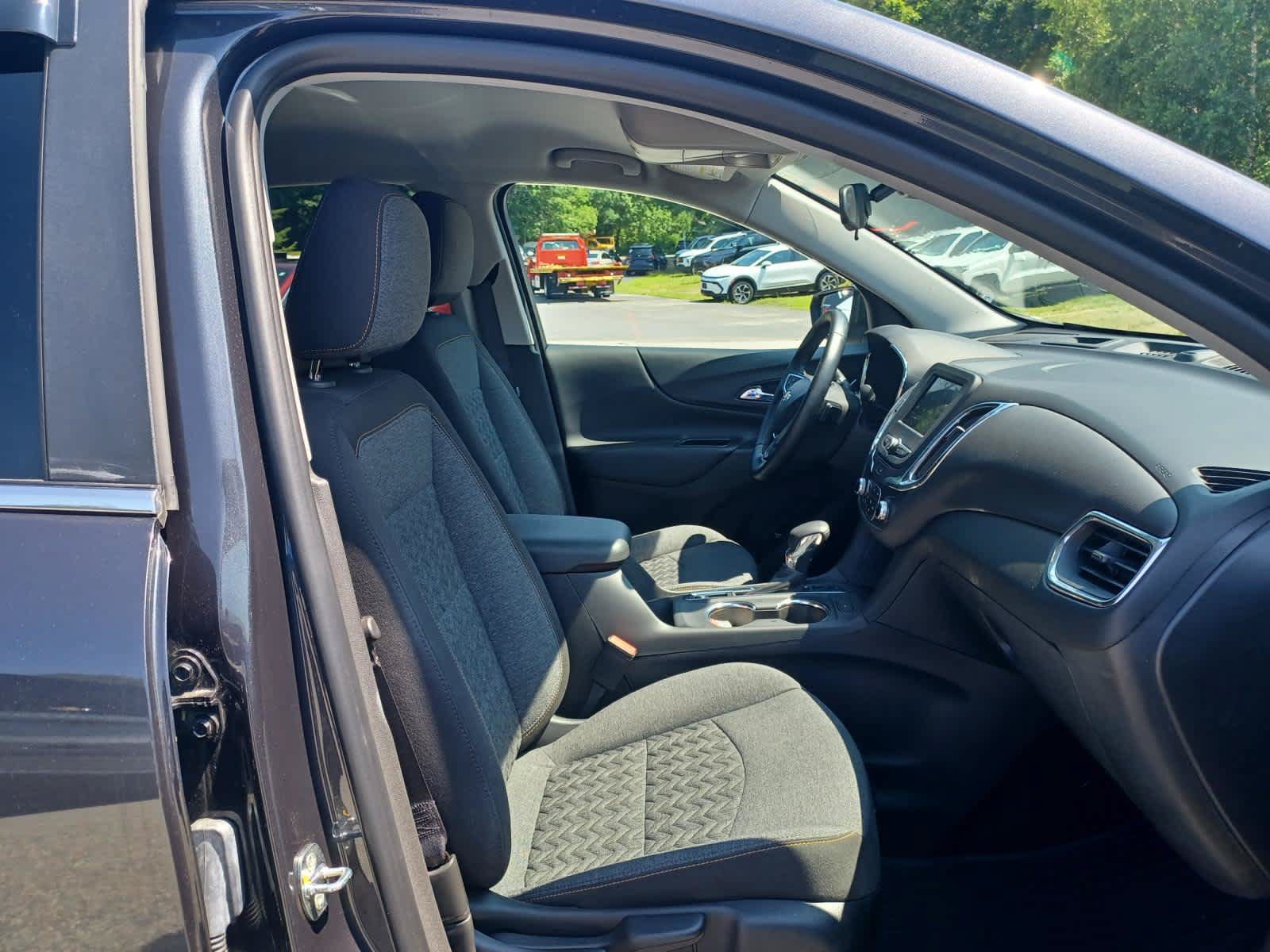 Used 2023 Chevrolet Equinox LT AWD/4WD image 19