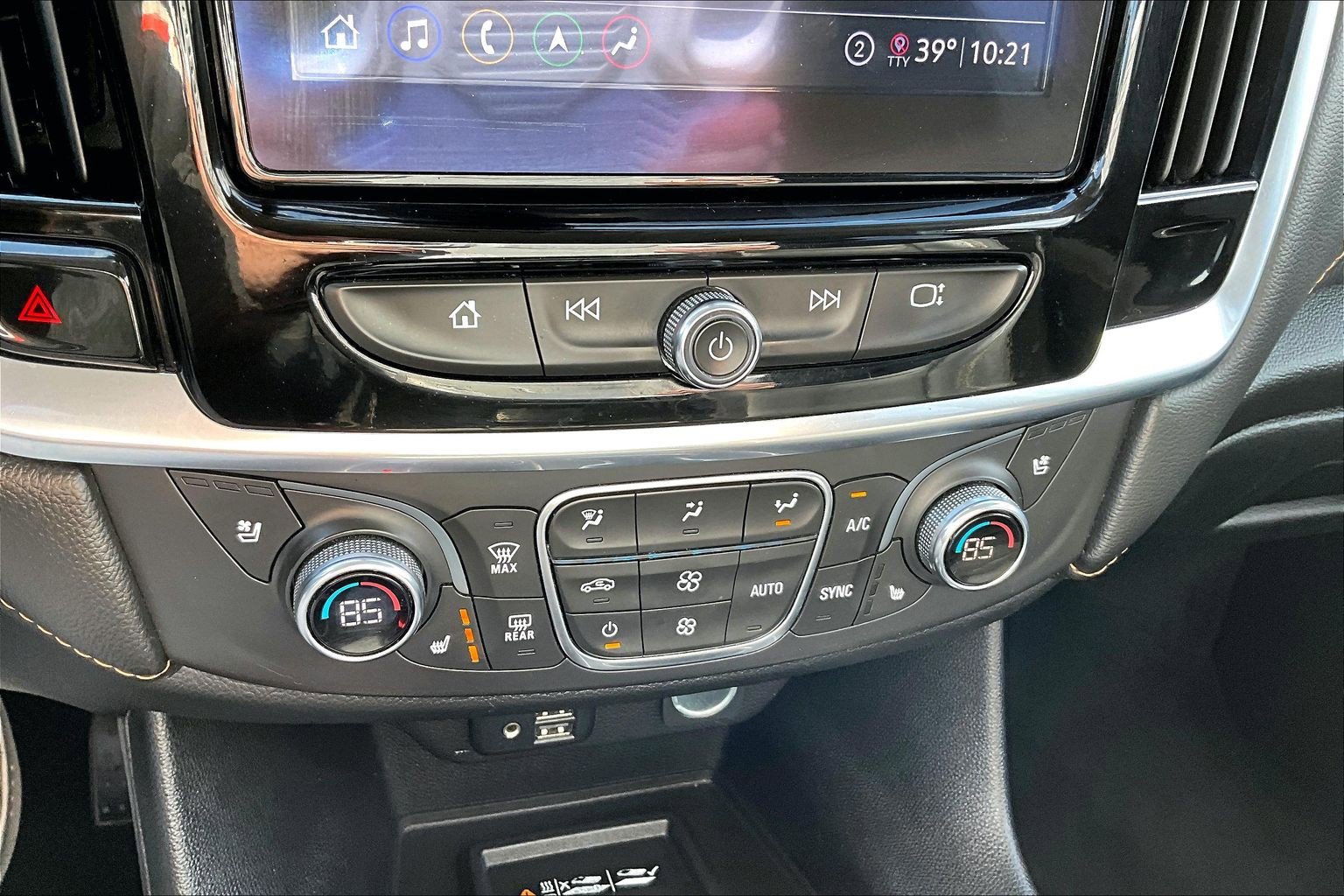 Used 2020 Chevrolet Traverse Premier image 35