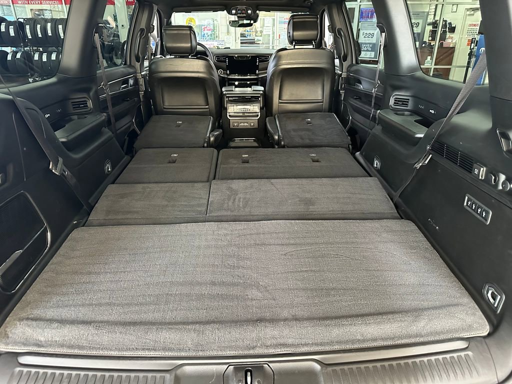 Used 2023 Jeep Wagoneer Series II AWD/4WD image 44