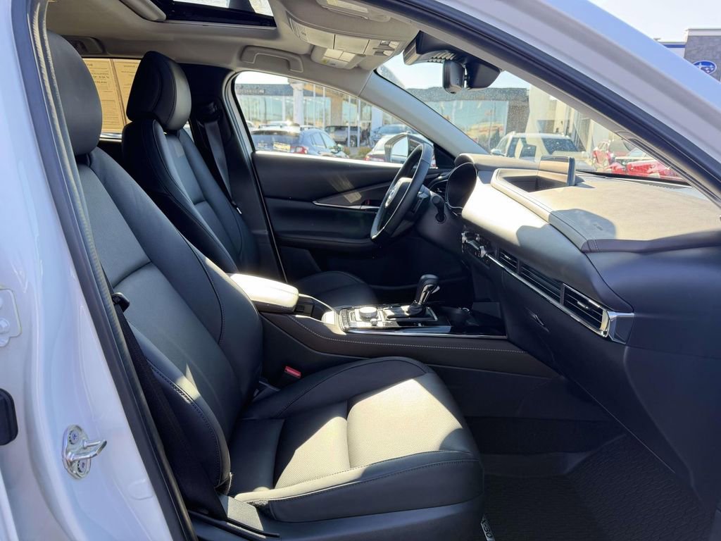 Used 2025 MAZDA CX-30 2.5 Turbo w/ Premium Plus Pkg image 12