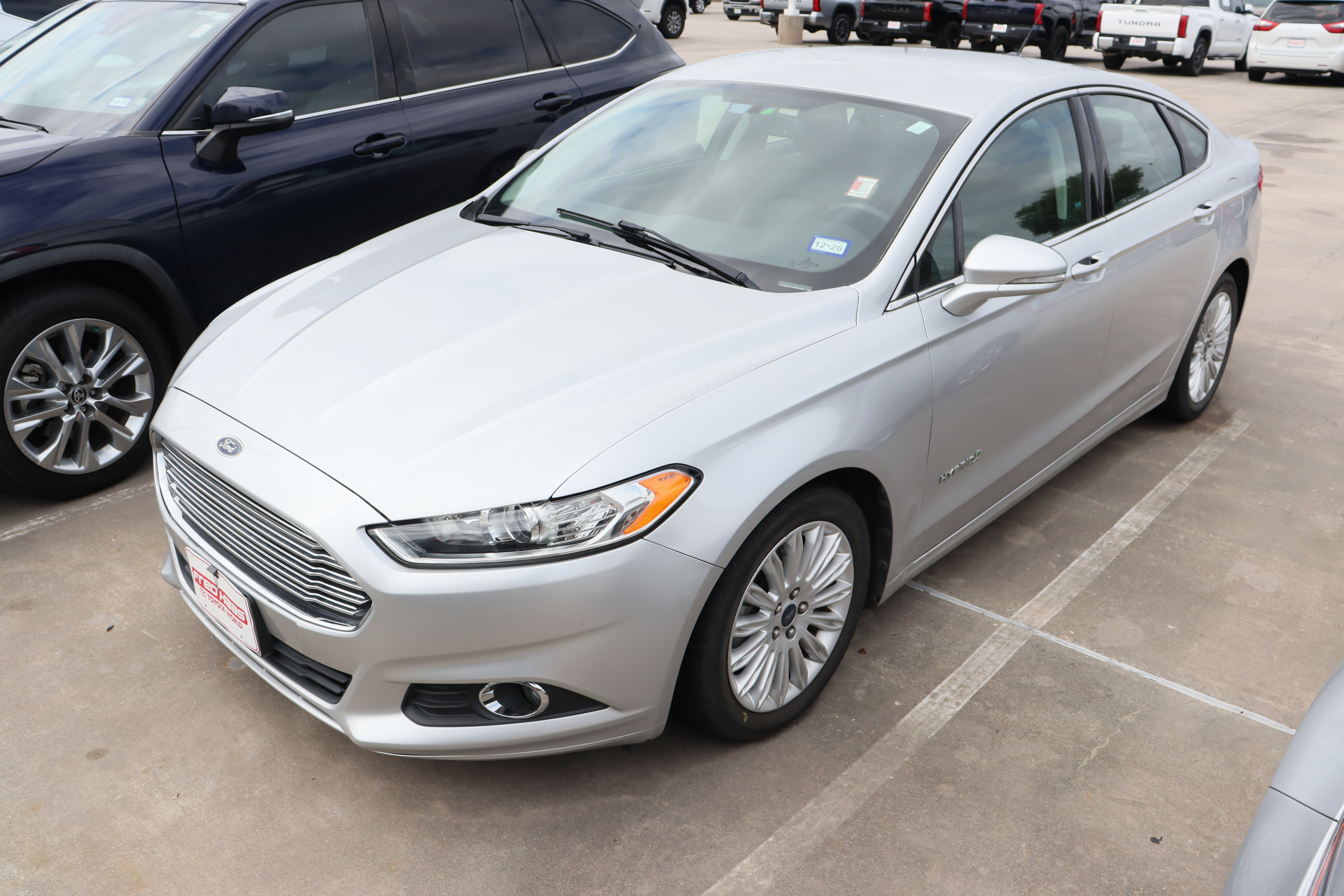 Used 2016 Ford Fusion SE w/ Equipment Group 502A image 6