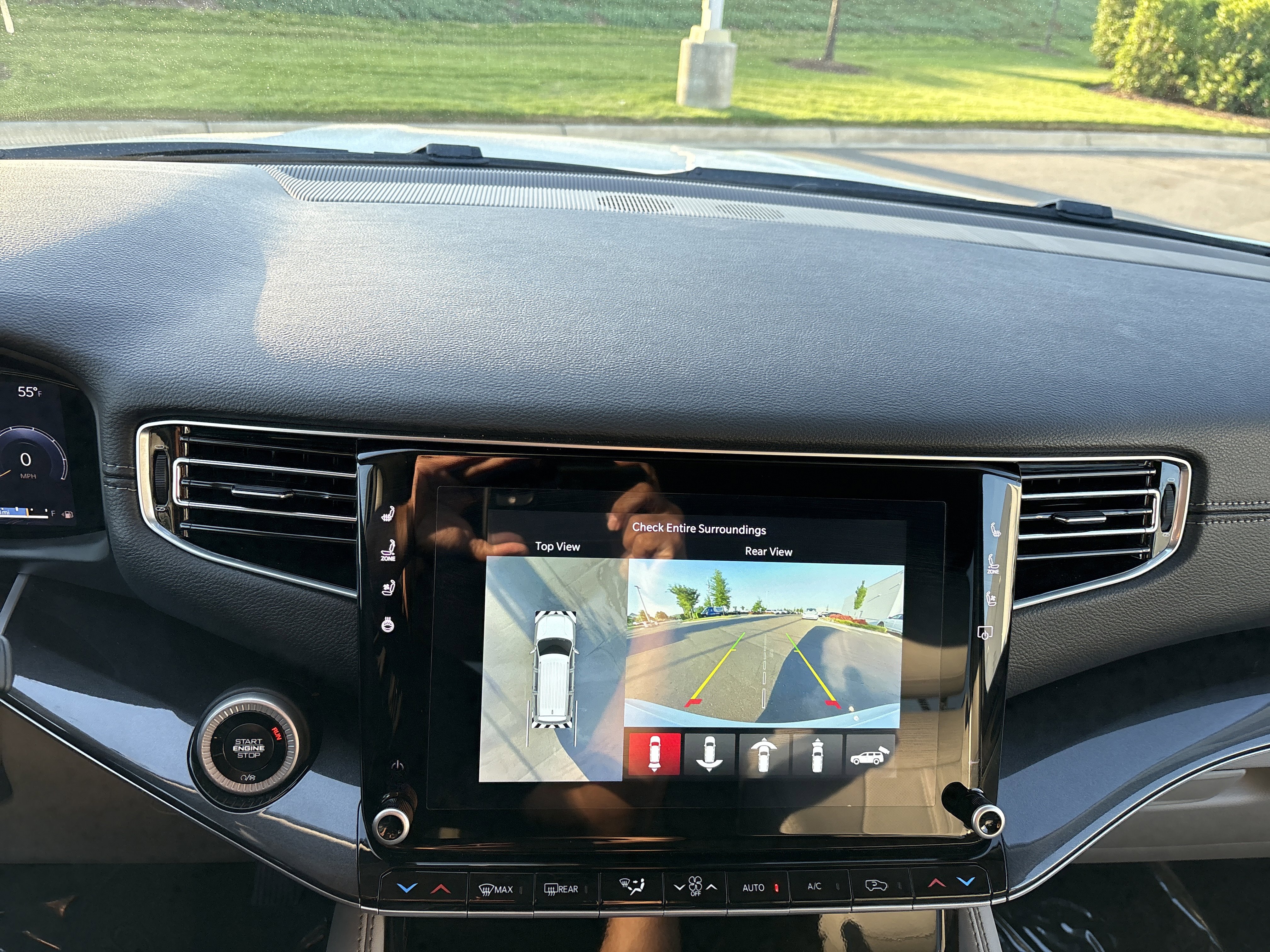 Used 2024 Jeep Wagoneer 2WD w/ Premium Group I image 29