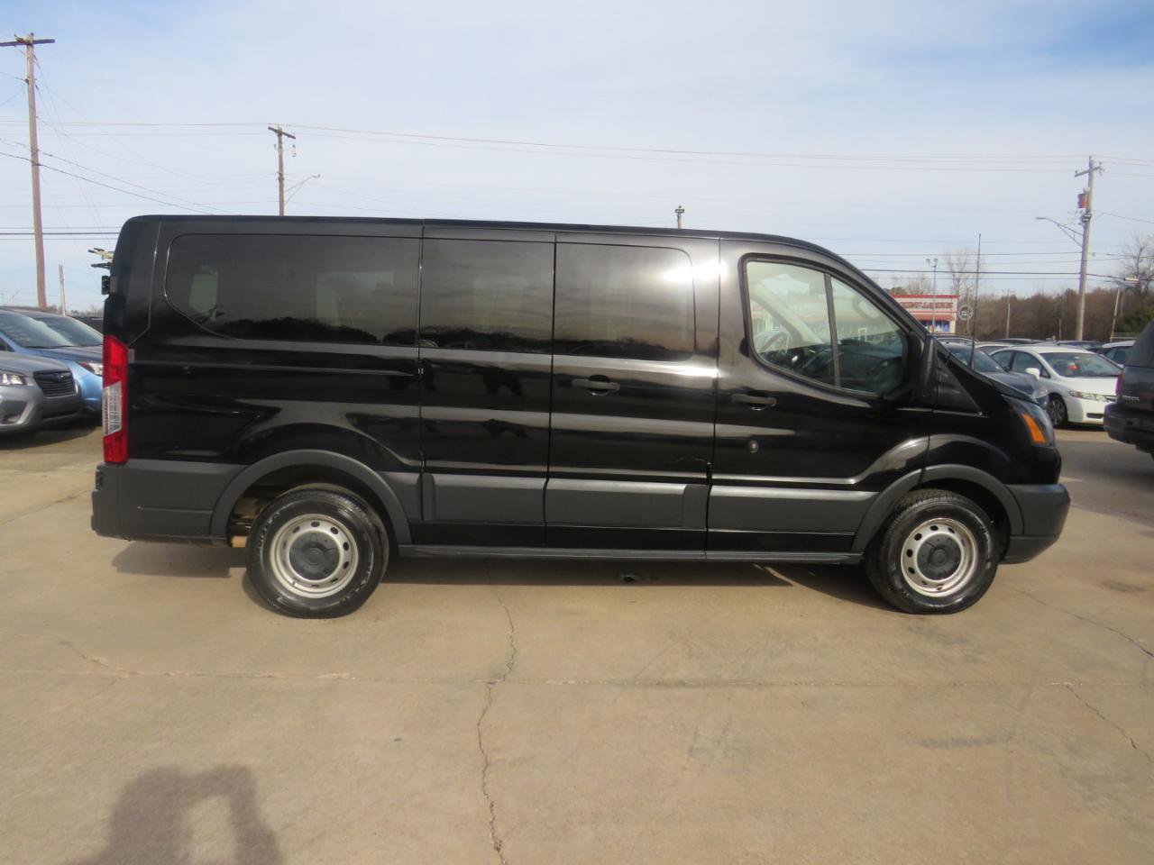 Used 2018 Ford Transit 150 XL RWD image 5