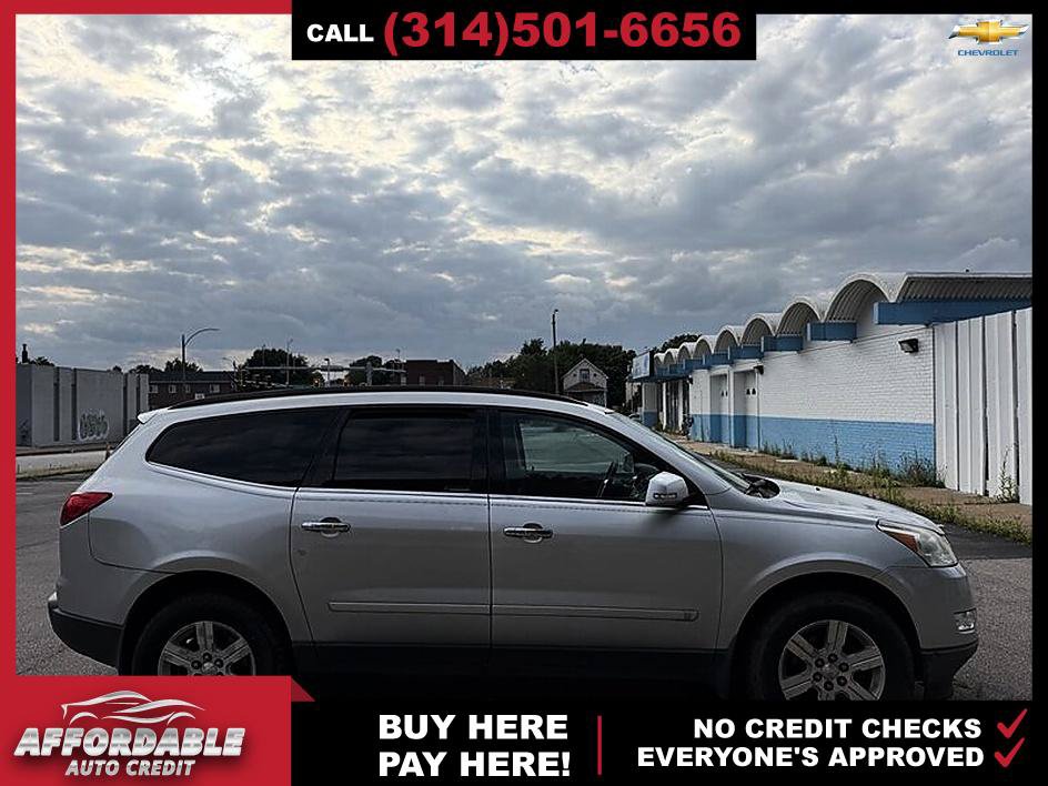 Used 2010 Chevrolet Traverse LT w/ Personal Connectivity Package FWD image 6
