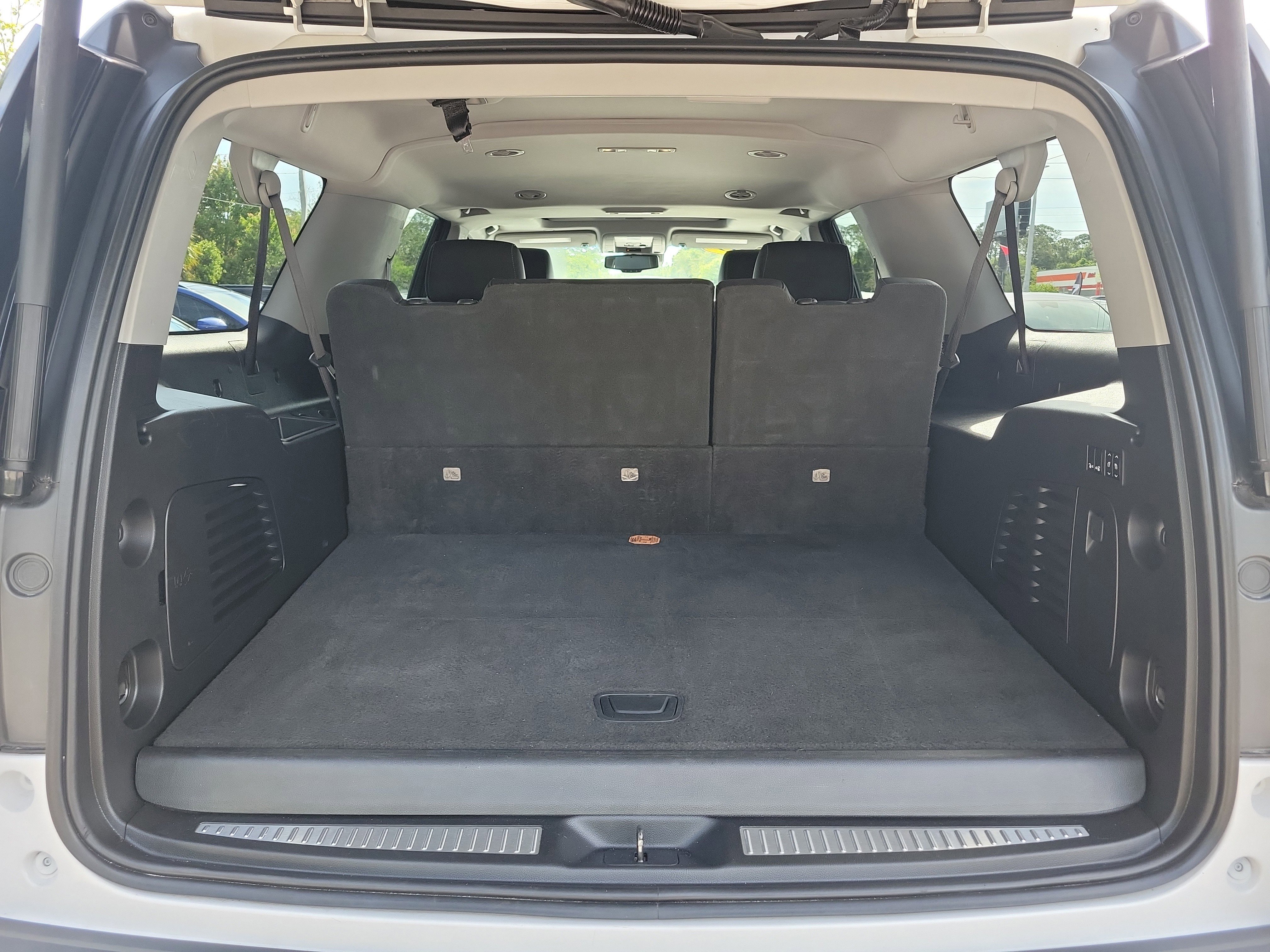 Used 2019 GMC Yukon XL SLT w/ Premium Edition RWD image 14