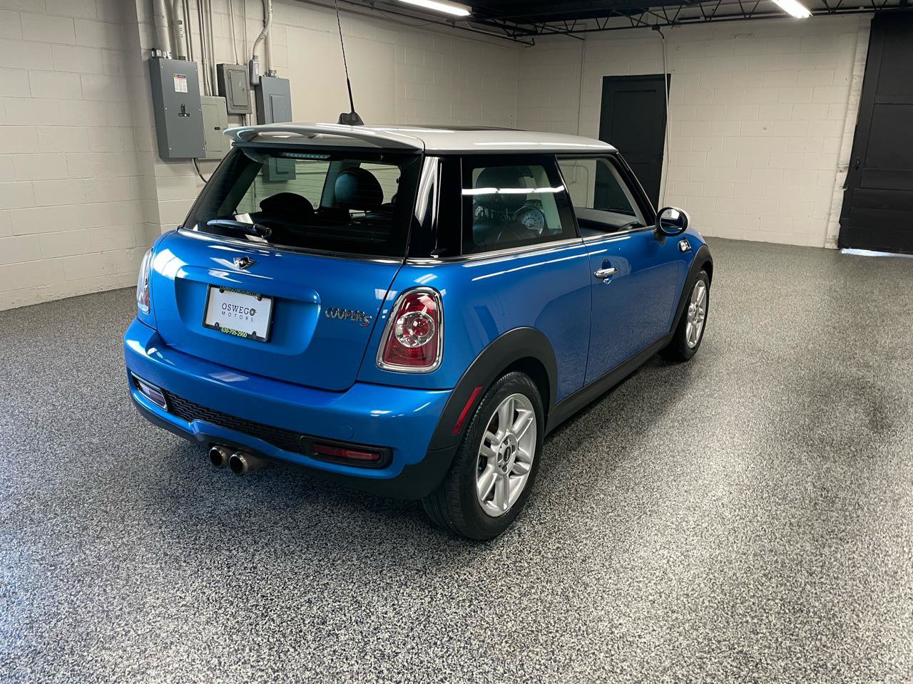Used 2011 MINI Cooper S FWD image 6