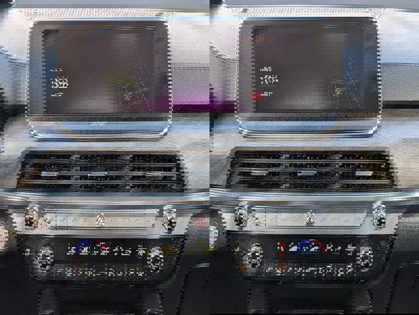 Used 2022 Kia Telluride SX w/ SX Prestige Package image 17