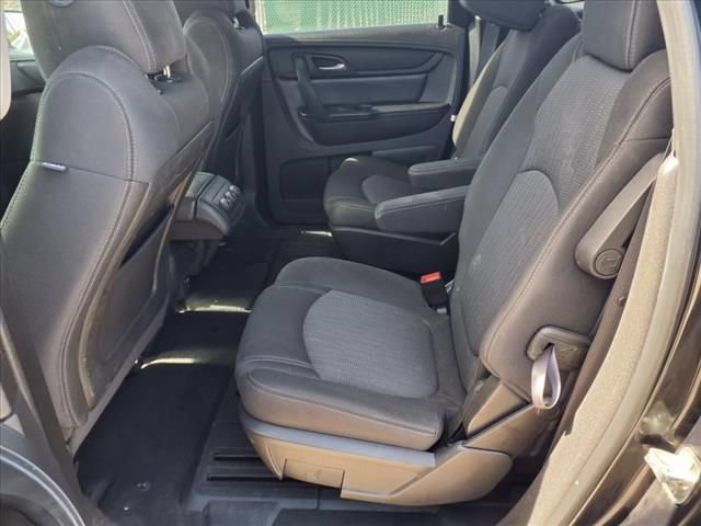 Used 2015 Chevrolet Traverse LT w/ Style and Technology Package FWD image 10