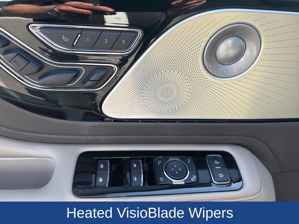 Used 2022 Lincoln Aviator Grand Touring w/ Equipment Group 301A image 16