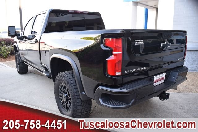 Used 2025 Chevrolet Silverado 2500 ZR2 w/ Technology Package image 7