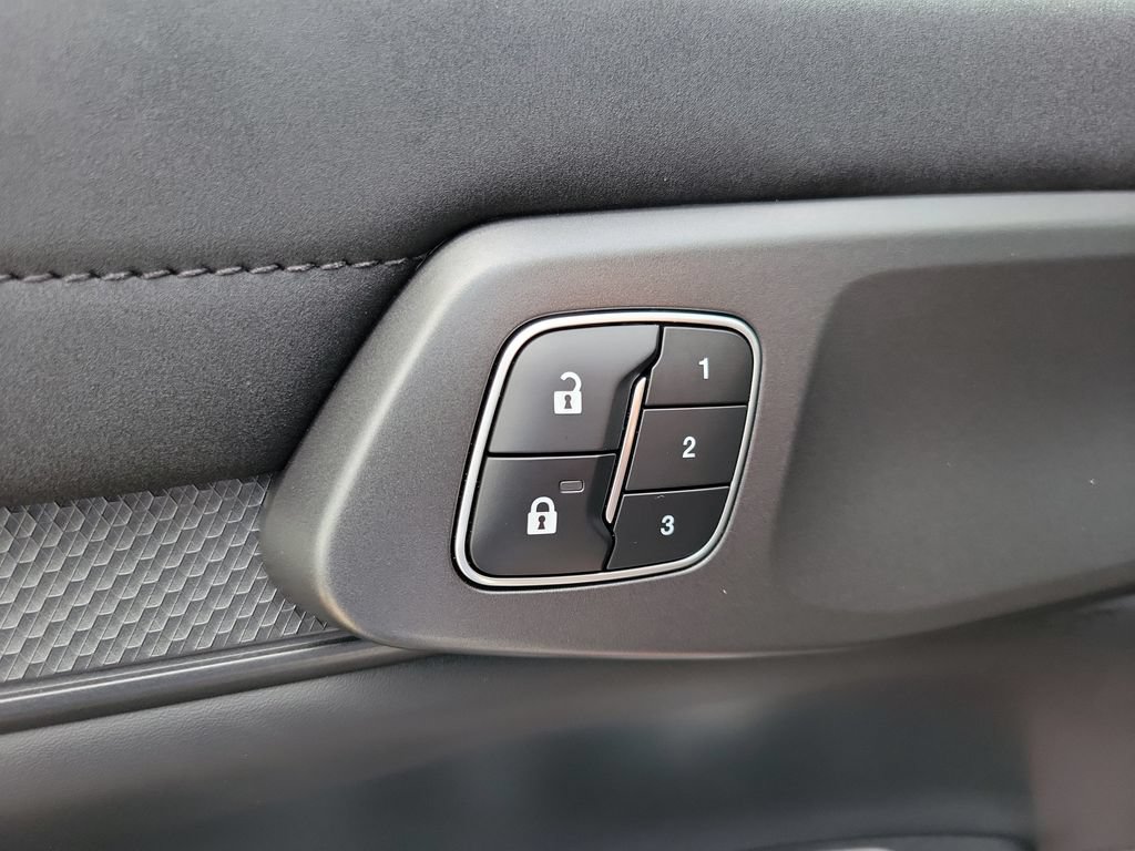 Certified 2025 Ford Ranger Raptor AWD/4WD image 17