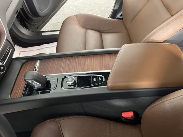 Used 2023 Volvo XC60 B5 Plus w/ Protection Package Premier FWD image 26