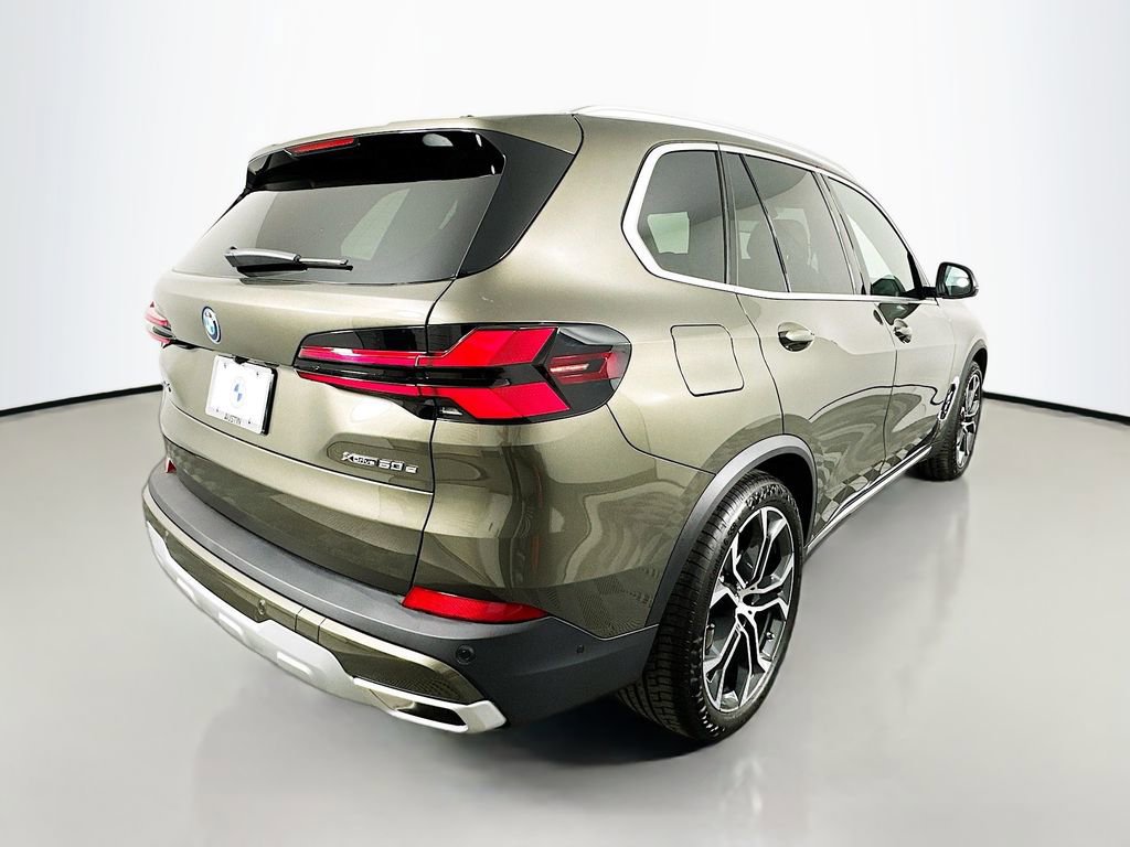 Used 2026 BMW X5 xDrive50e w/ Climate Comfort Package AWD/4WD image 5
