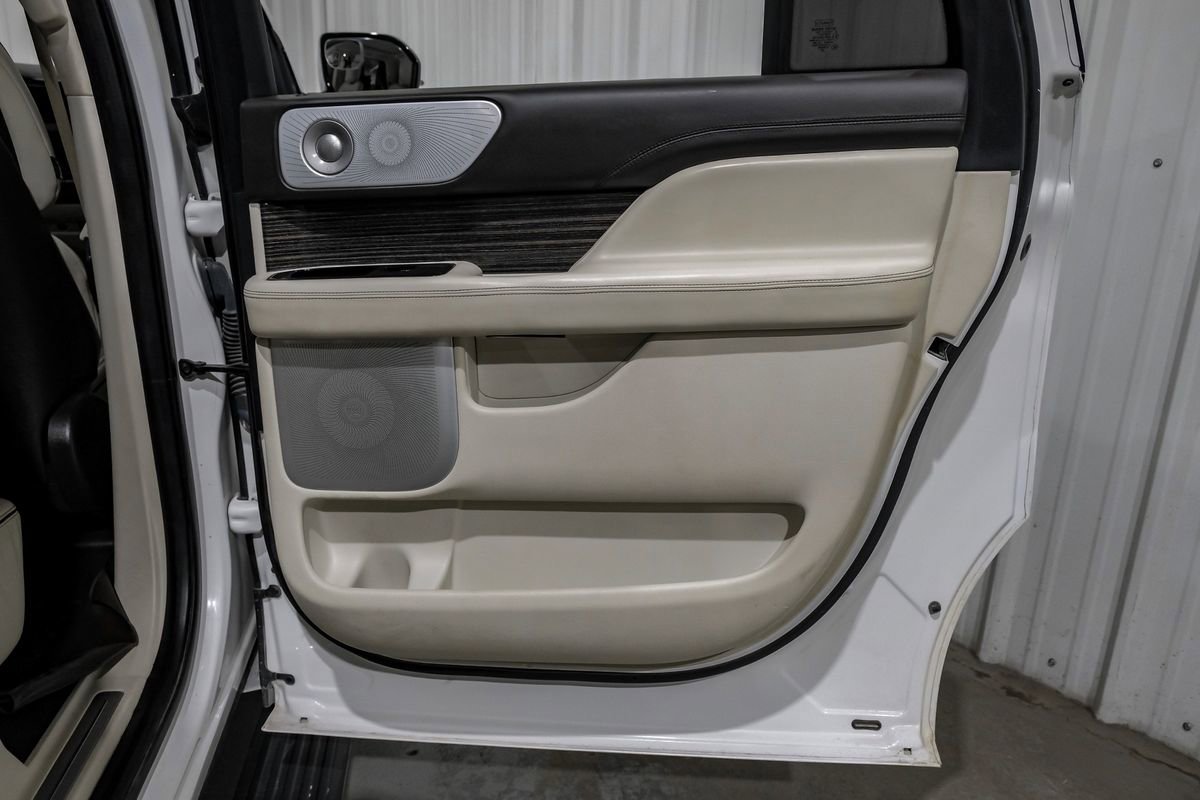 Used 2021 Lincoln Navigator L Black Label w/ Cargo Convenience Package image 51