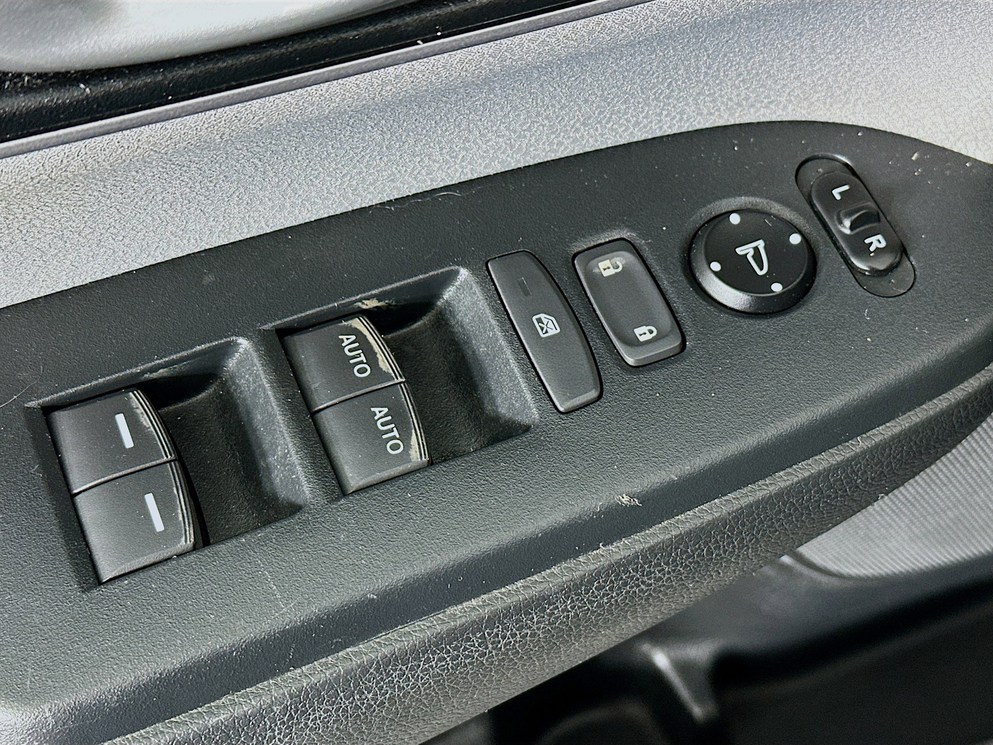 Used 2017 Honda CR-V EX image 15