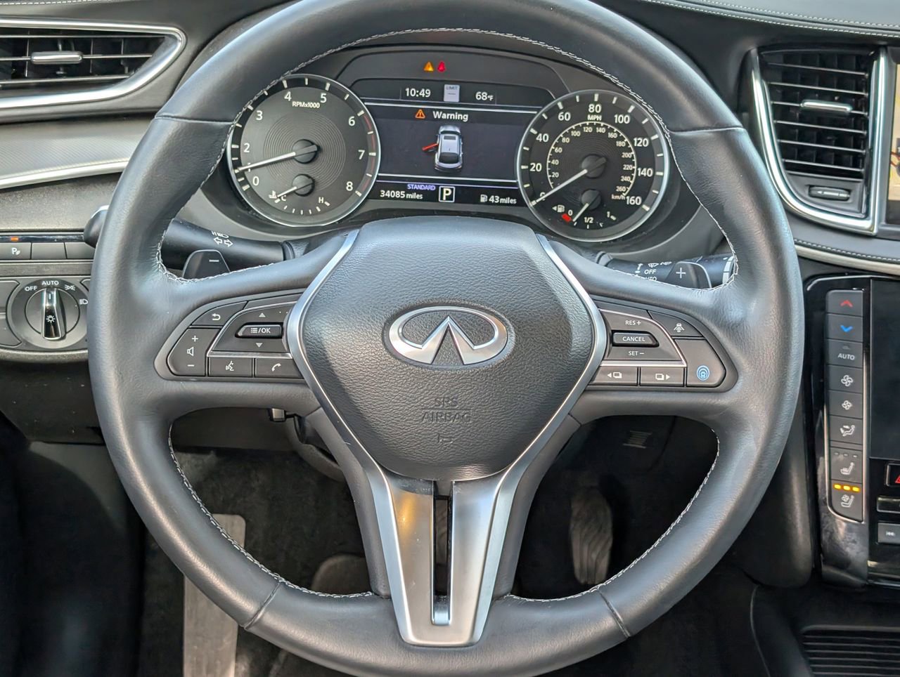 Used 2023 INFINITI QX55 Essential image 11