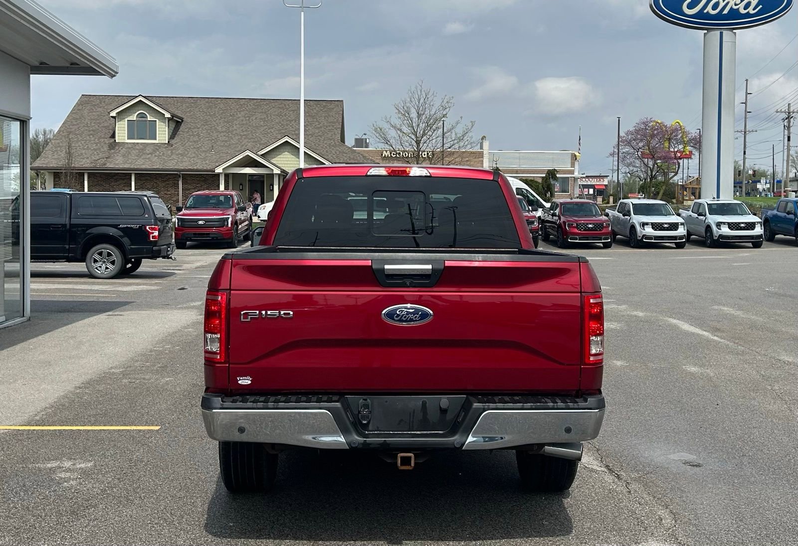 Used 2017 Ford F150 XLT w/ Equipment Group 302A Luxury image 6