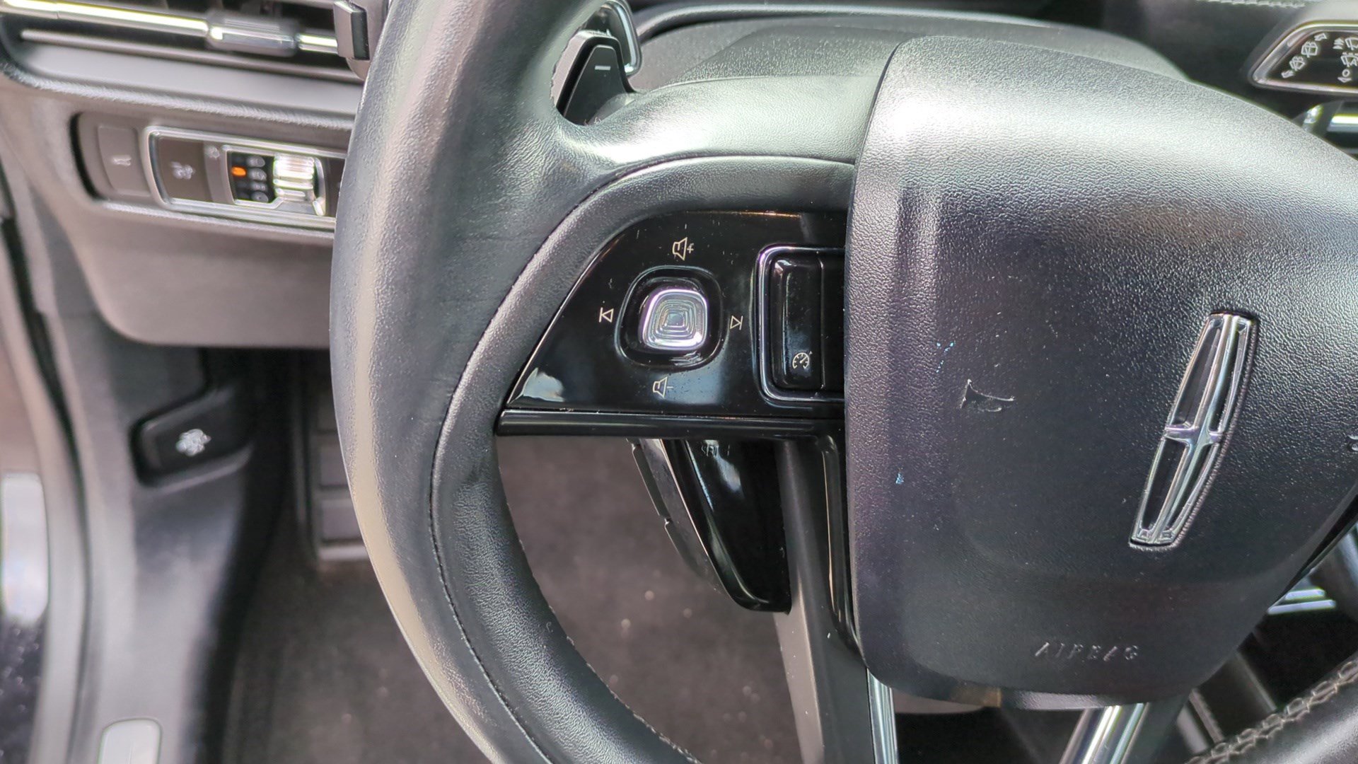 Used 2022 Lincoln Corsair Reserve FWD image 18