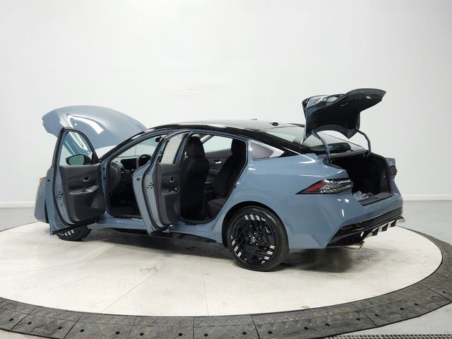 New 2026 Nissan Sentra SR w/ Floor Mat Package image 13