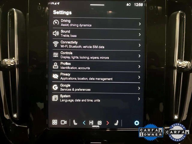 Used 2025 Volvo XC40 B5 Plus image 53