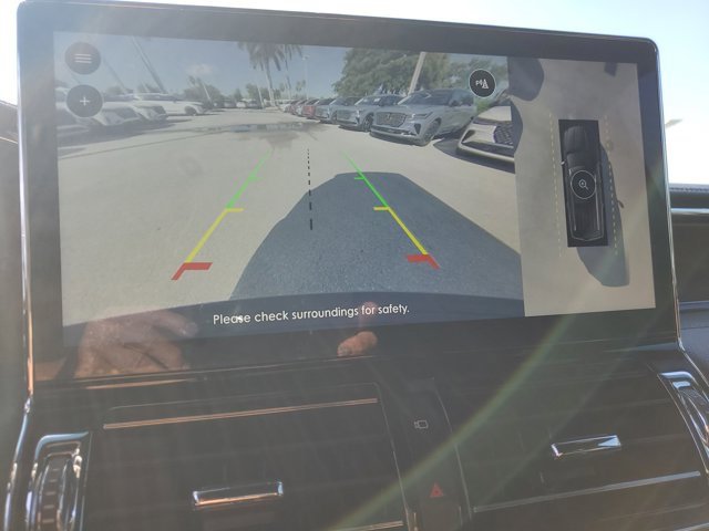 Used 2022 Lincoln Navigator Reserve image 33