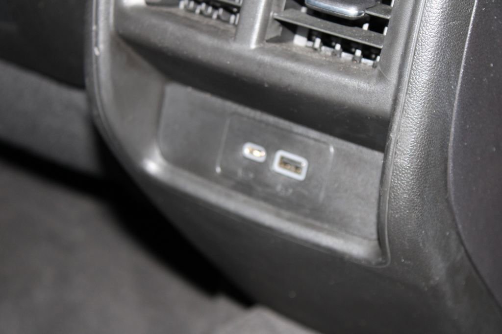 Used 2024 Cadillac XT4 Premium Luxury image 32