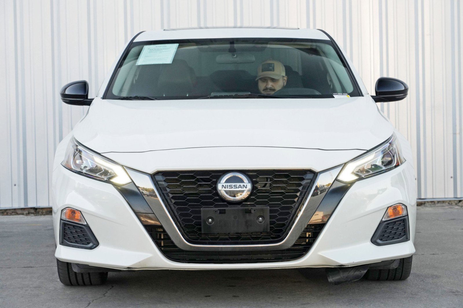 Used 2019 Nissan Altima 2.5 SR w/ SR Premium Package image 6