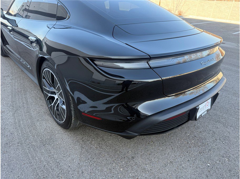 Used 2020 Porsche Taycan 4S image 47