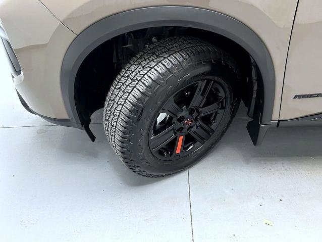 Certified 2025 Nissan Rogue SV image 23