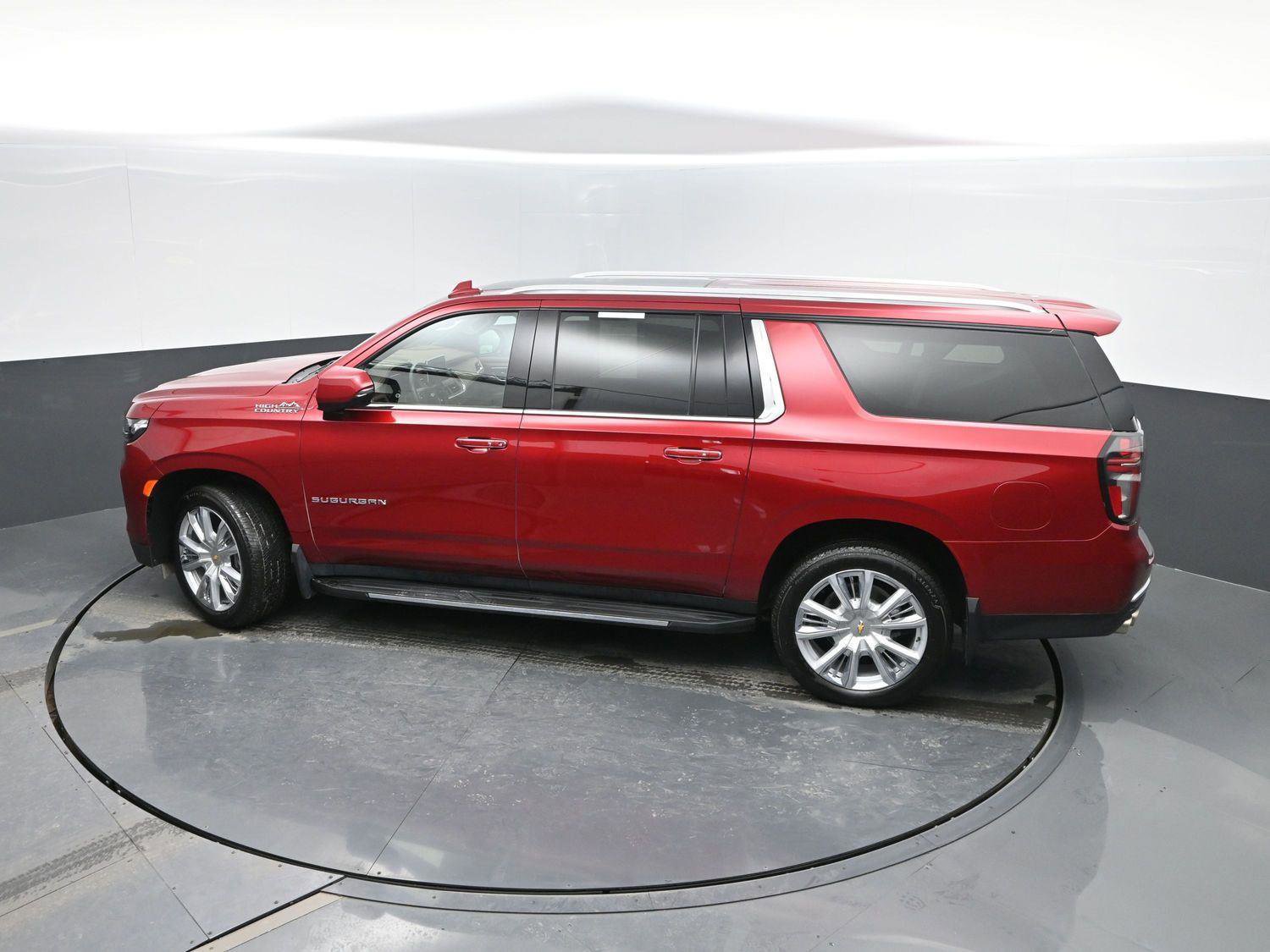 Used 2024 Chevrolet Suburban High Country image 43