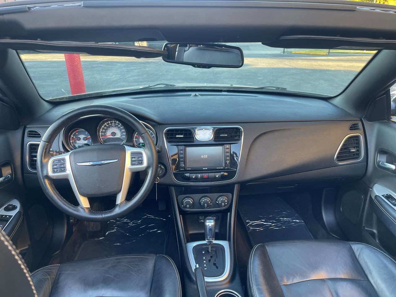 Used 2013 Chrysler 200 Limited image 10