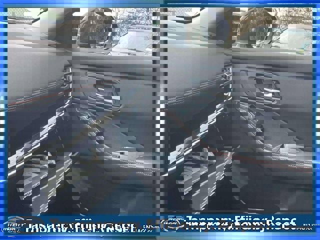 Certified 2025 Nissan Rogue SV image 34