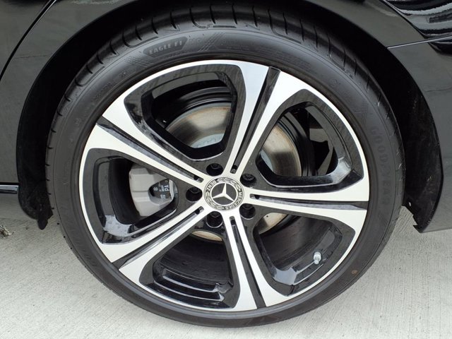 New 2025 Mercedes-Benz C 300 4MATIC Sedan image 23