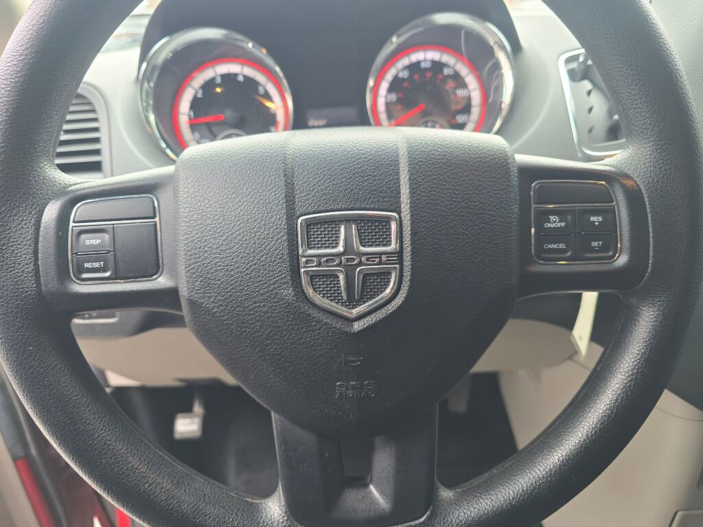 Used 2015 Dodge Grand Caravan American Value Package image 21